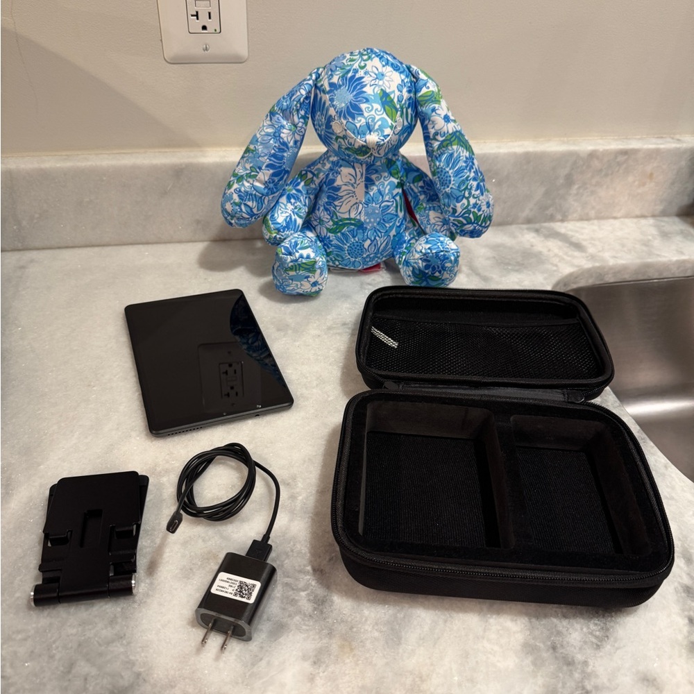 Lenovo Tablet with Black Accessories